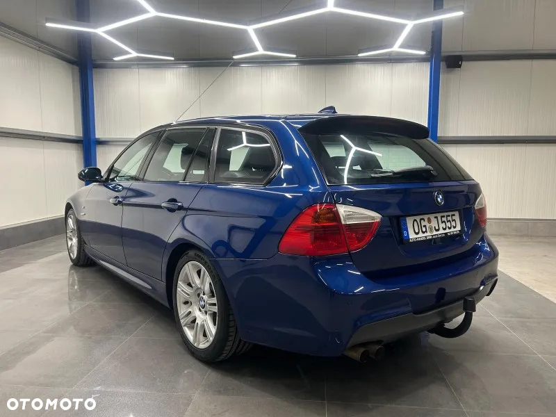 BMW Seria 3 325xi Touring - 15