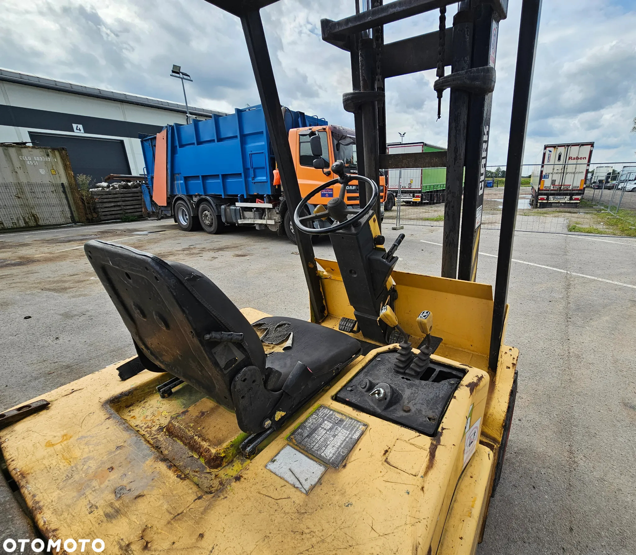 Clark GPM 30 / LPG / UDŻWIG 3000KG / MASZT 3.27M - 9