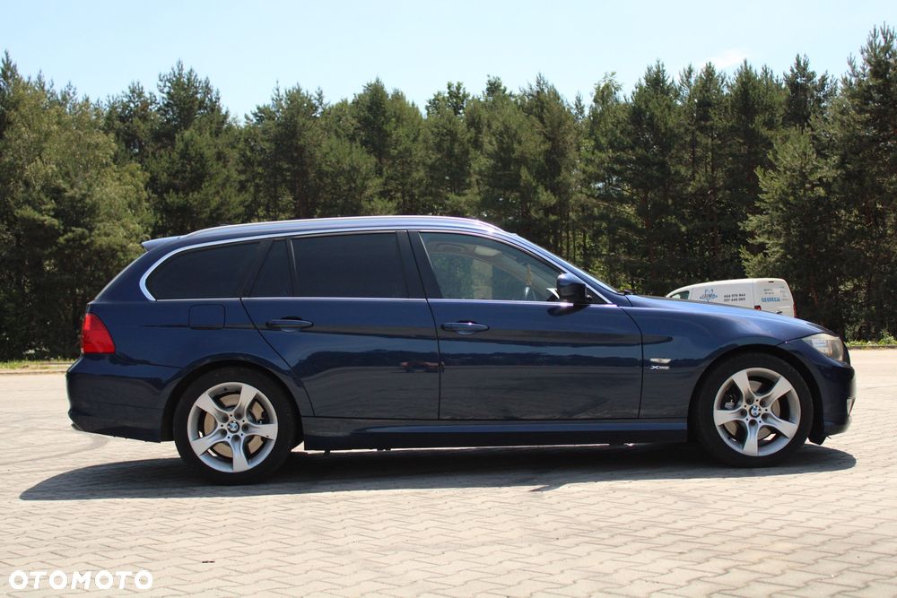 BMW Seria 3 325i xDrive Edition Exclusive - 15