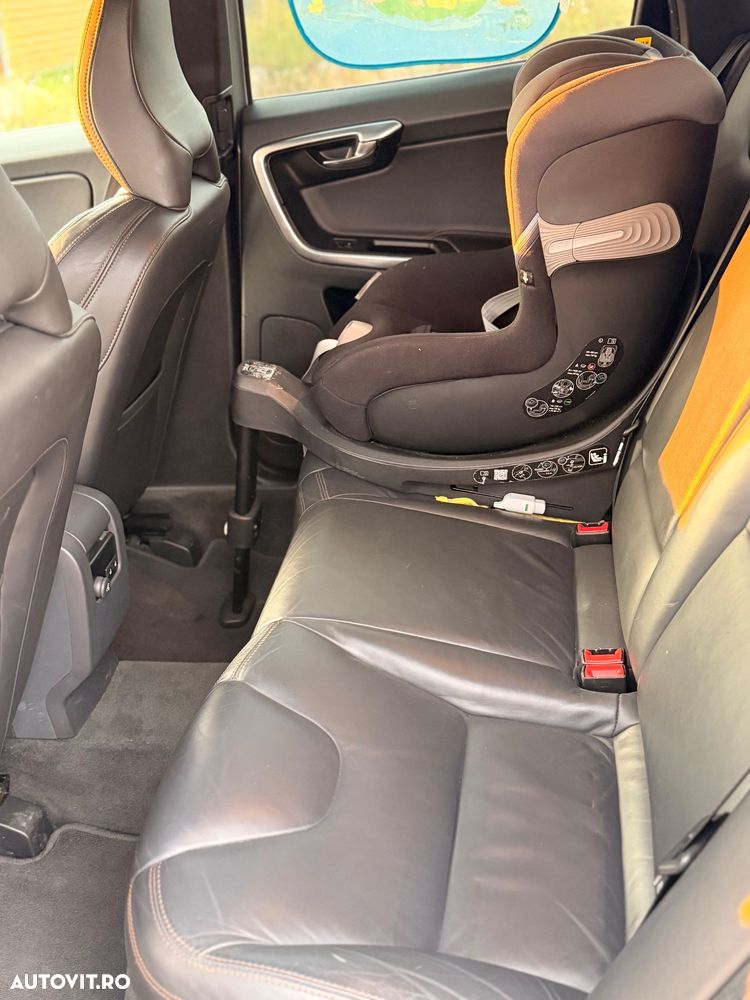 Volvo XC 60 D5 AWD Aut. Summum - 10