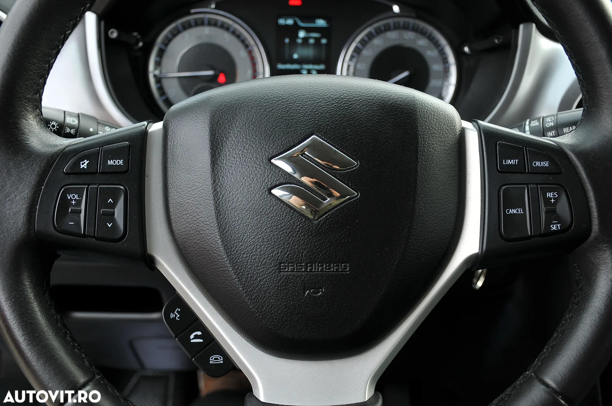 Suzuki Vitara 1.0 Boosterjet Comfort - 18