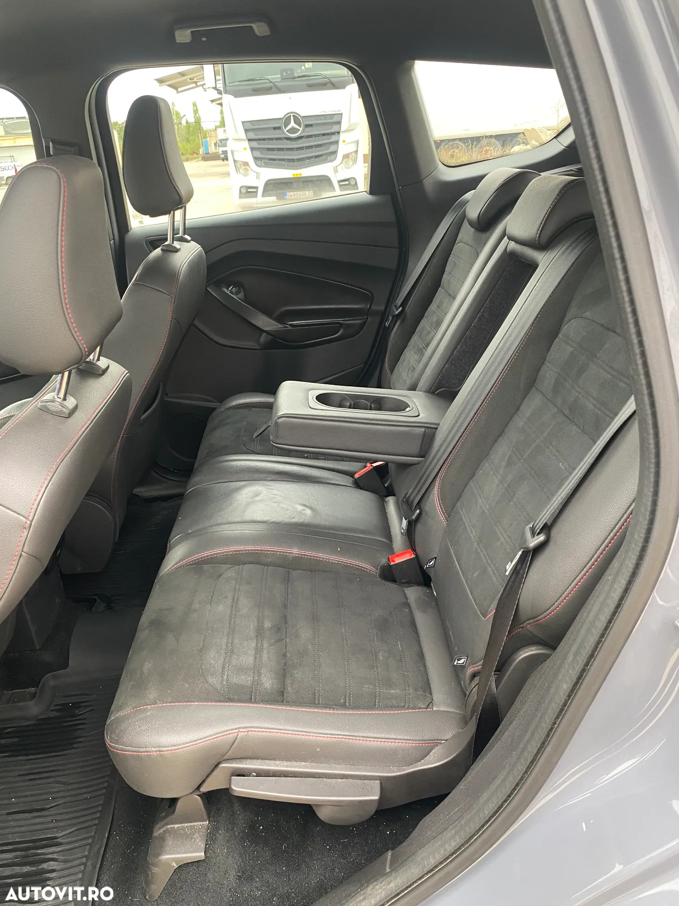 Ford Kuga - 9