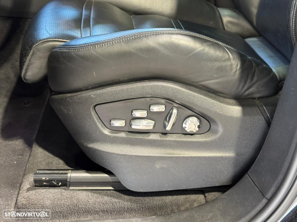 Porsche Cayenne E-Hybrid Platinum Edition - 12