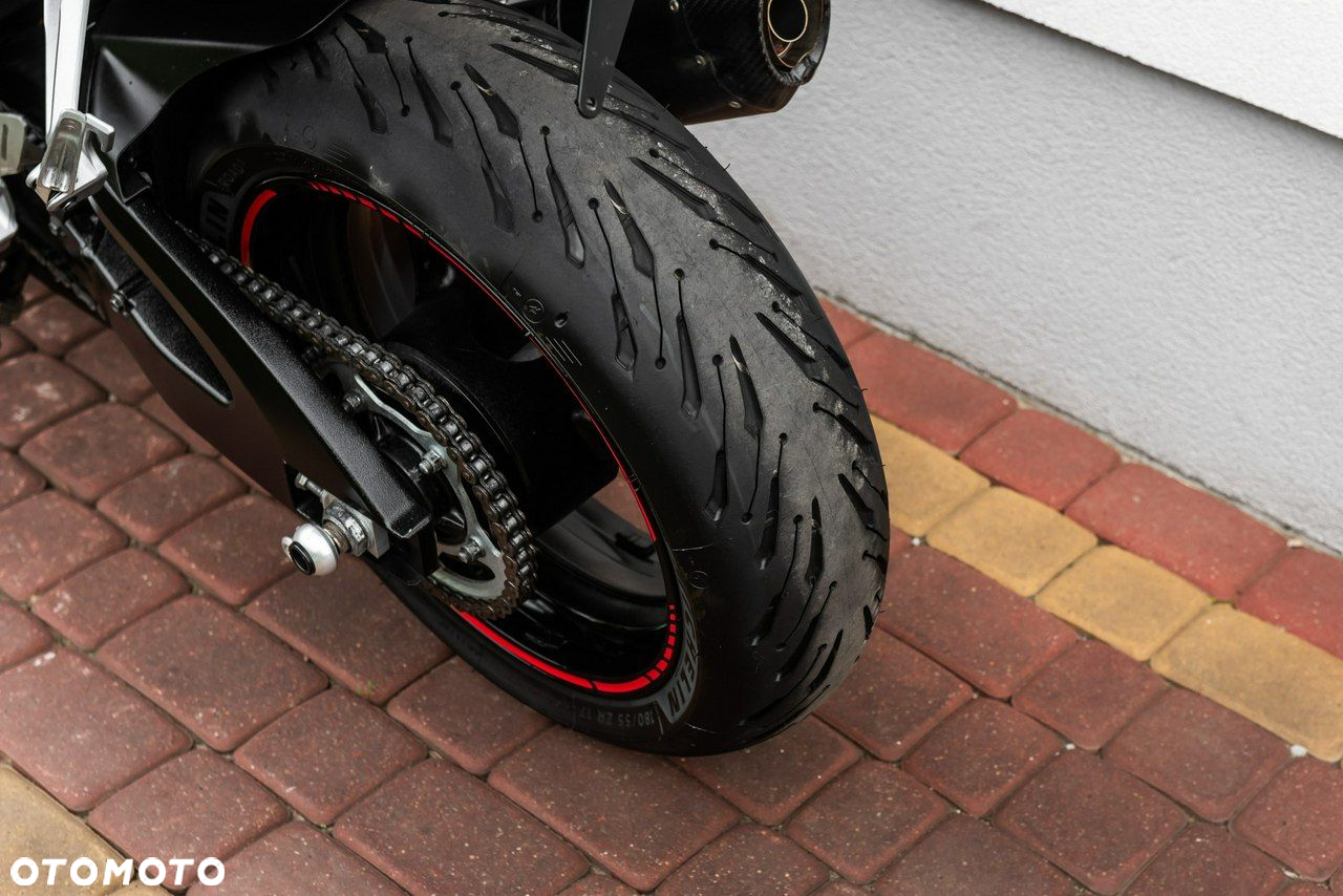 Suzuki GSX-R - 8
