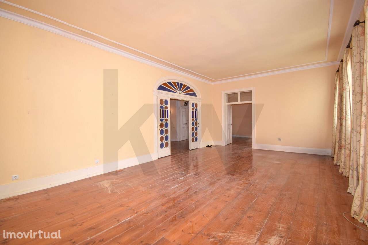 Apartamento Único T4+2 com 203 m2- Elevado Potencial na Travessa da Qu - Grande imagem: 4/31