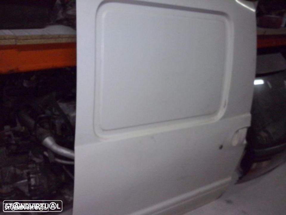 porta lateral Nissan Vanette Cargo 2300 diesel - 1
