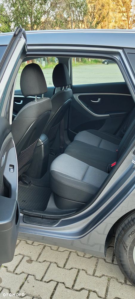 Hyundai i30 1.6 Comfort - 16
