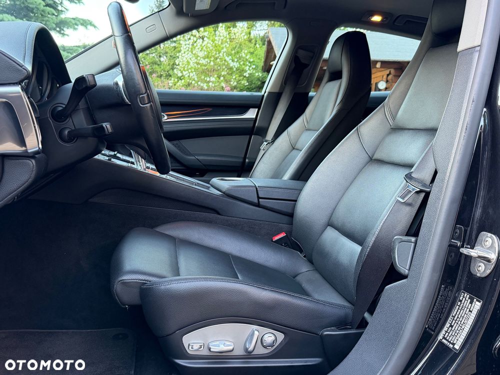 Porsche Panamera - 15