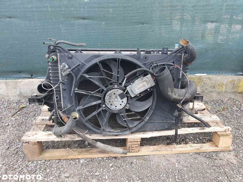 CHŁODNICA WENTYLATOR VOLVO V70 S80 S60 - 4