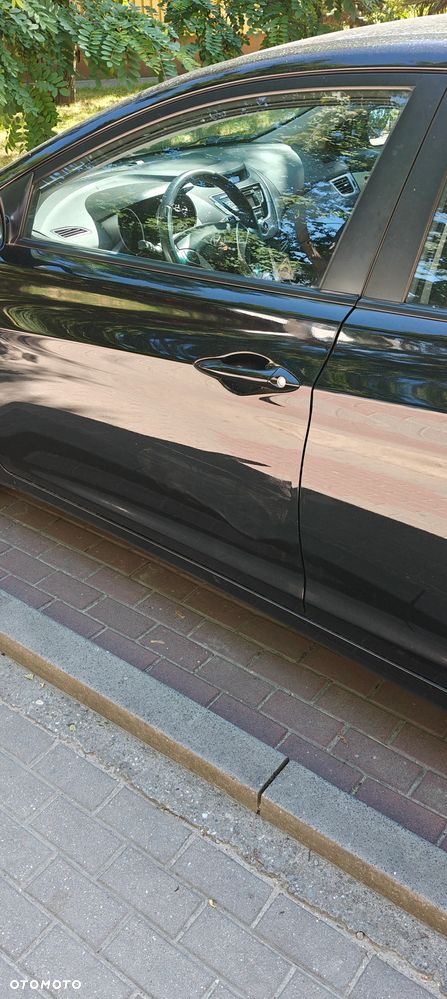 Hyundai Elantra 1.6 Comfort - 18