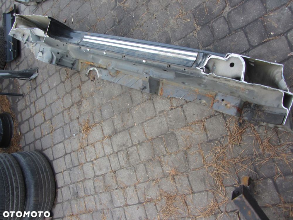 próg błotnik lewy bmw e36 cabrio bdb stan - 7