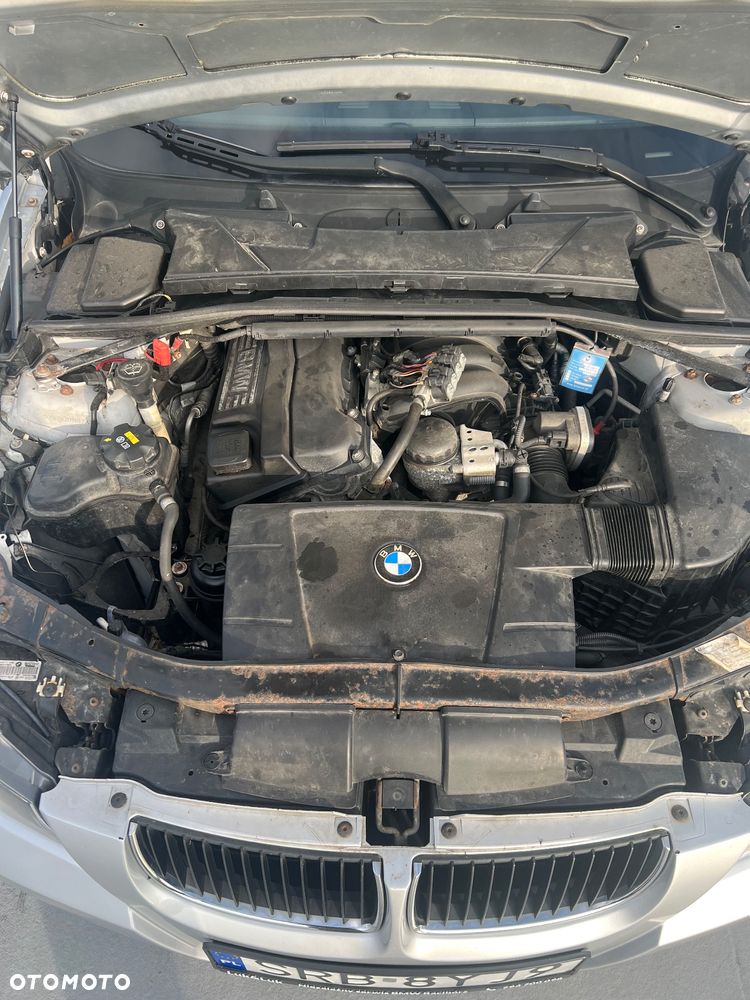 BMW Seria 3 318i - 17