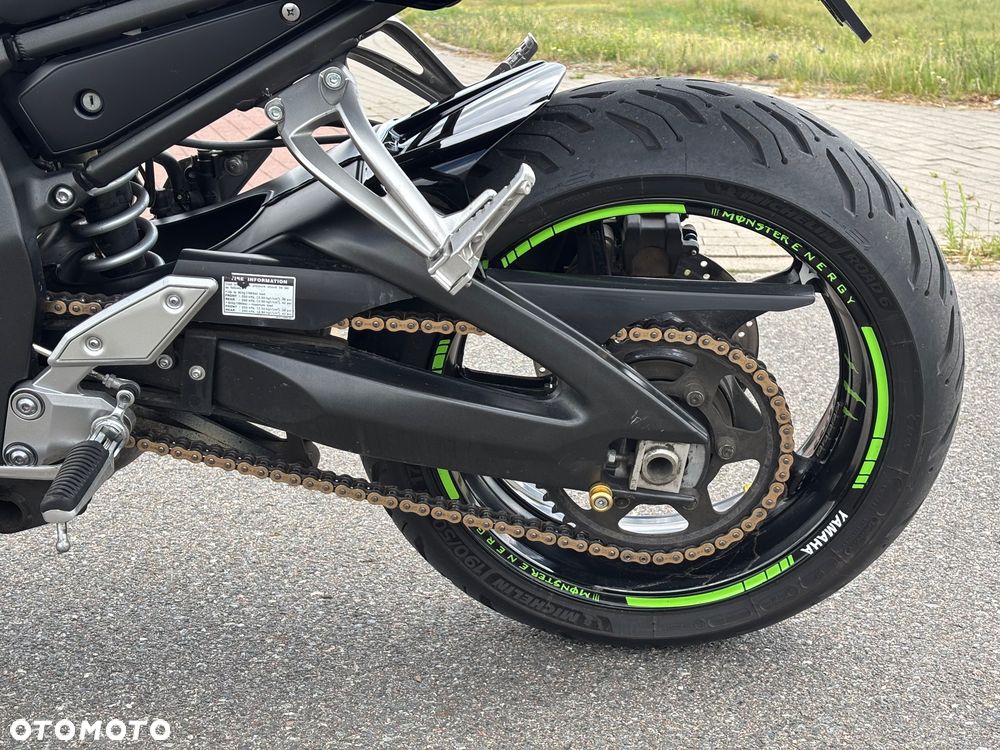 Yamaha FZ - 10