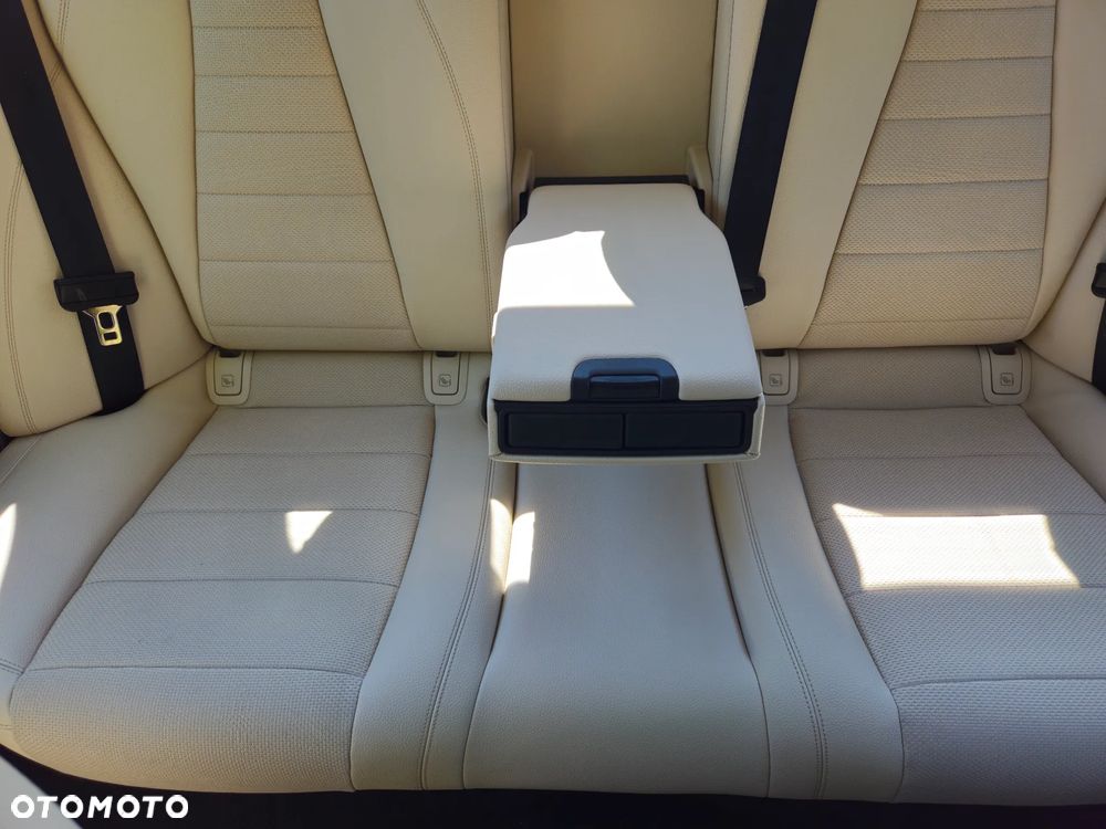 Mercedes-Benz Klasa E 220 d 4-Matic Business Edition 9G-TRONIC - 10