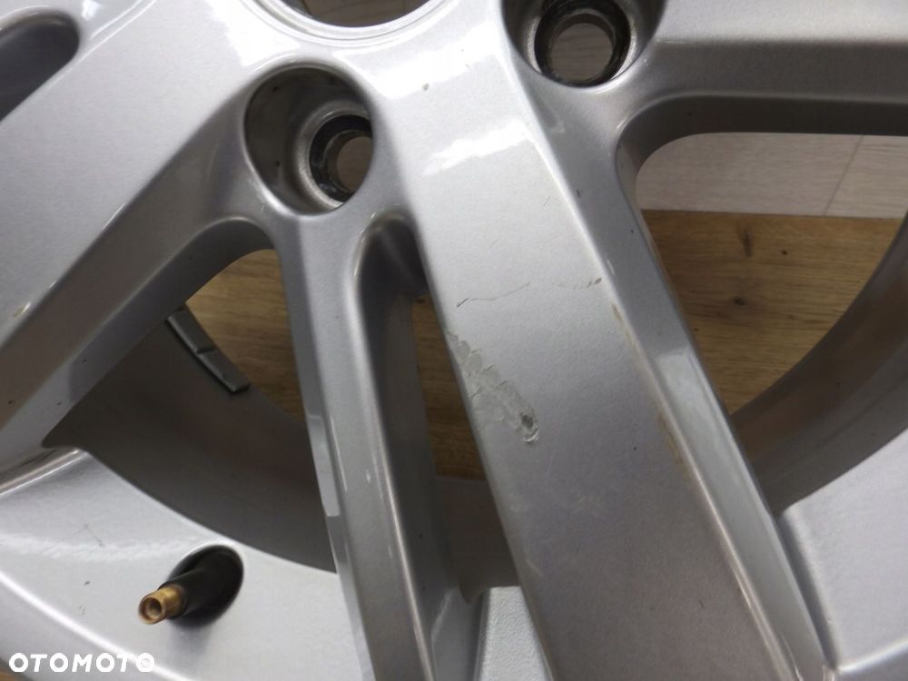 Felga VW Golf VI 5K0 6.5Jx16H2 Et50 5x112 - 5