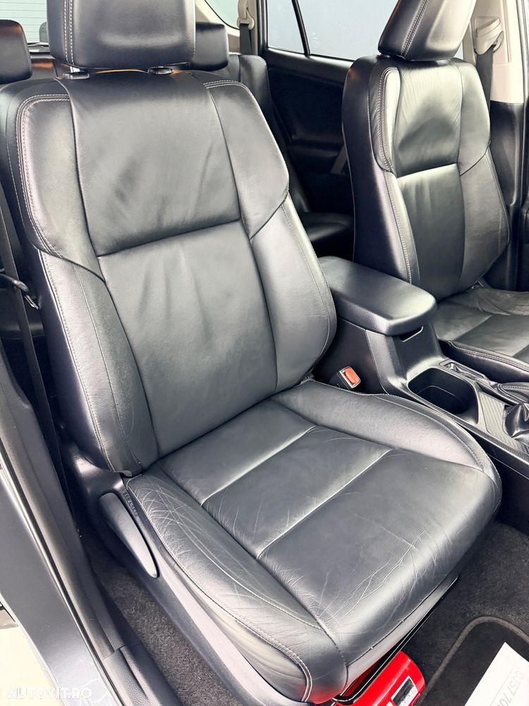 Toyota RAV4 2.0 D-4D 2WD Comfort - 17