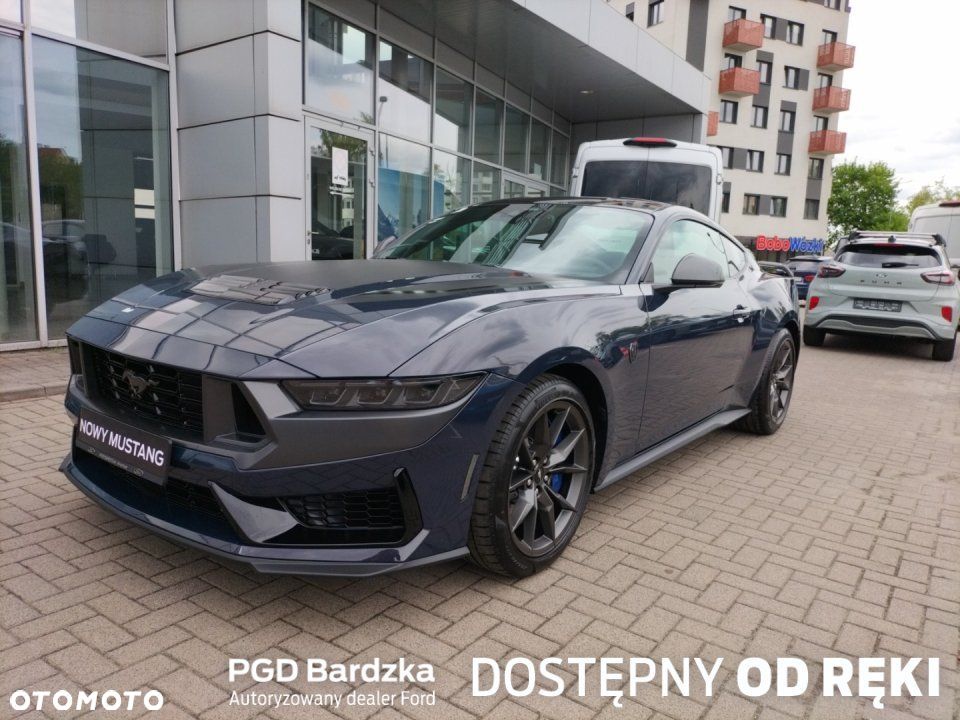 Ford Mustang - 1