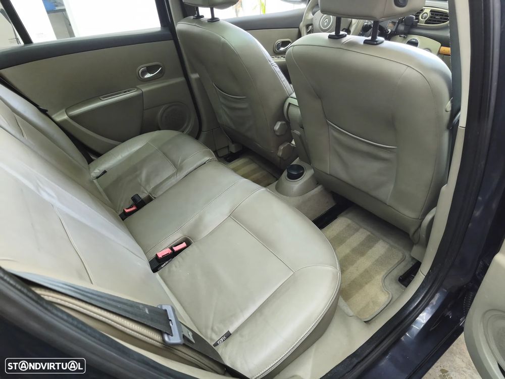 Renault Clio 1.5 dCi Initiale - 7