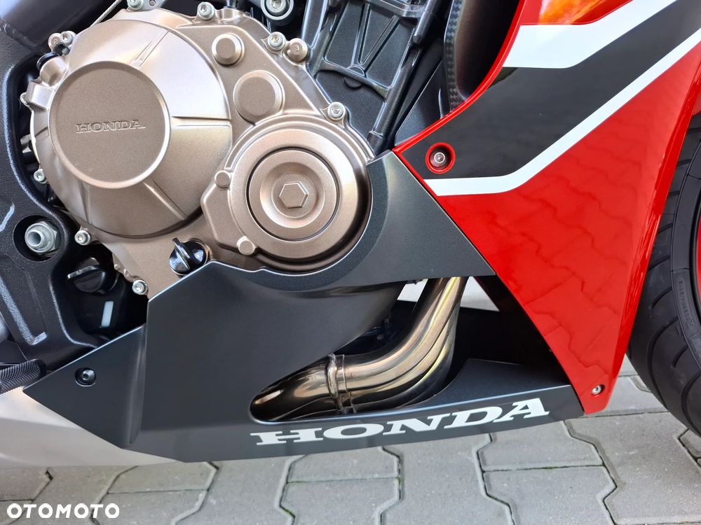 Honda CBR - 33
