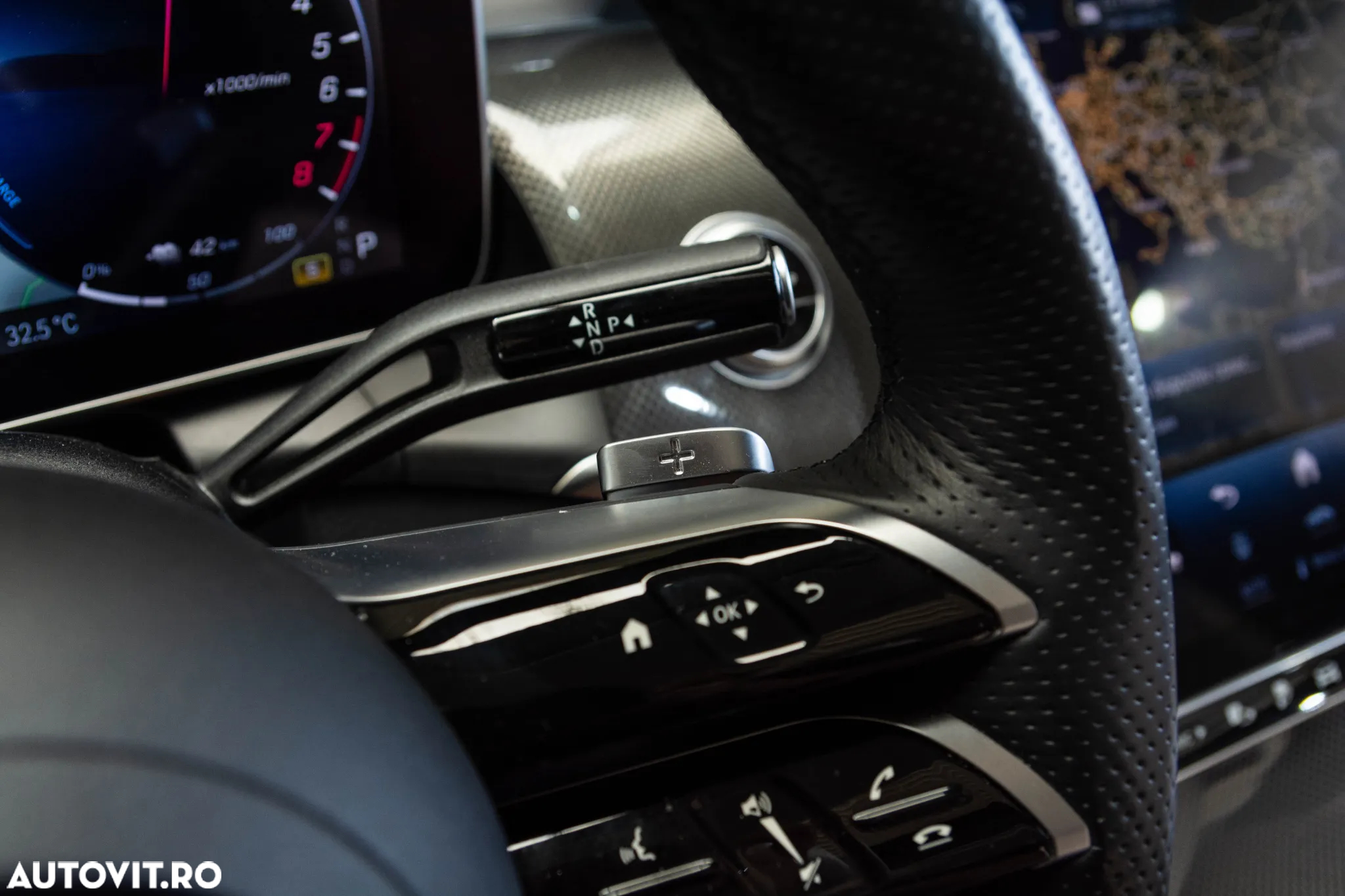 Mercedes-Benz GLC Coupe 300 e 4Matic 9G-TRONIC AMG Line Advanced - 27