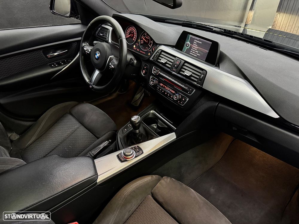 BMW 318 d Pack M - 13
