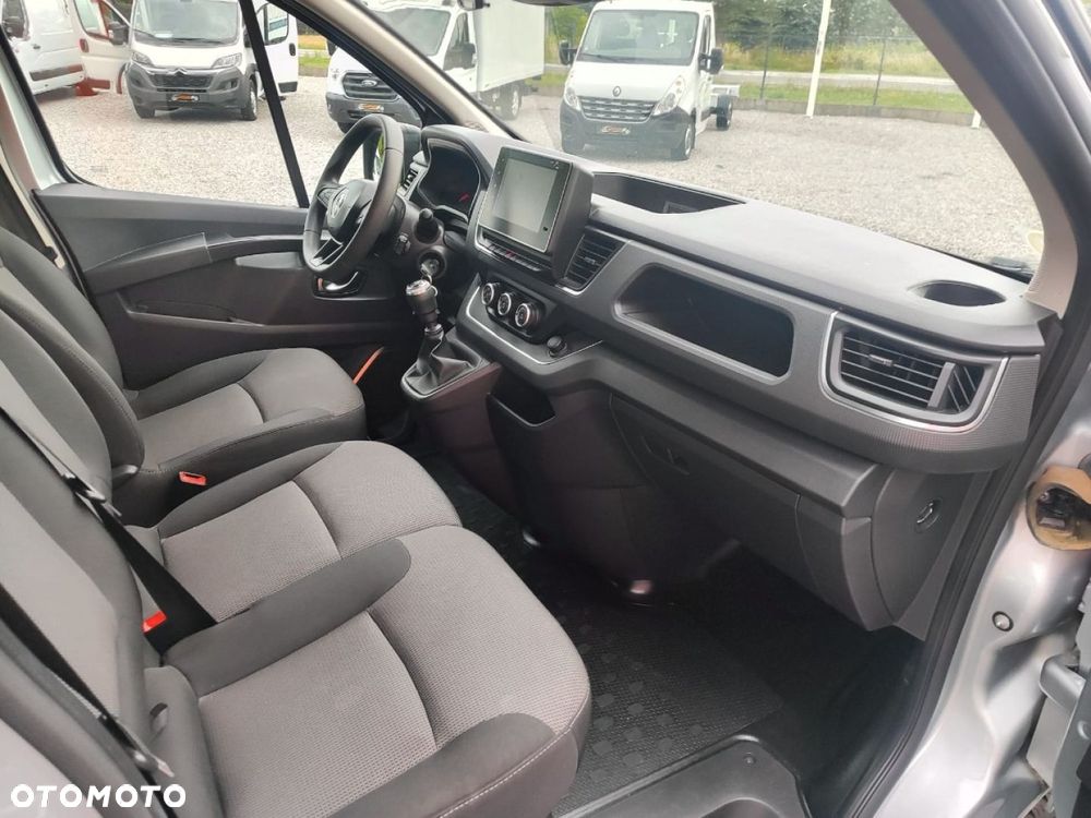 Renault Trafic - 12