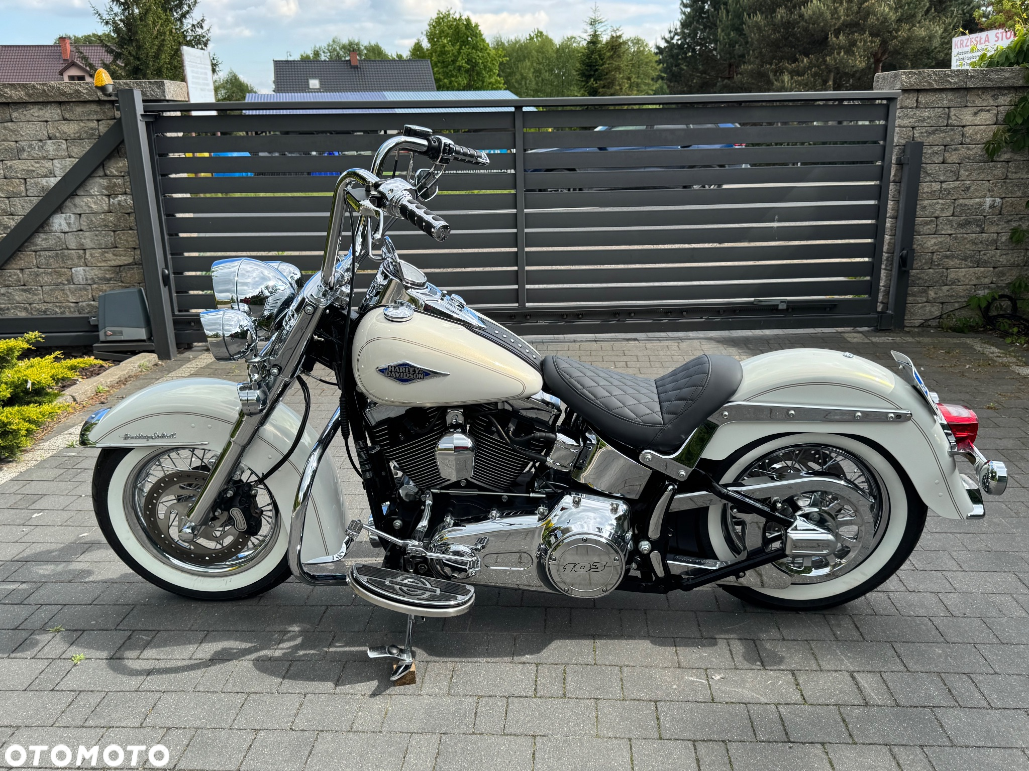 Harley-Davidson Softail Heritage Classic - 19