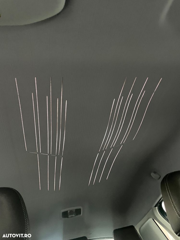 Peugeot 2008 1.2 PureTech Turbo Allure - 25