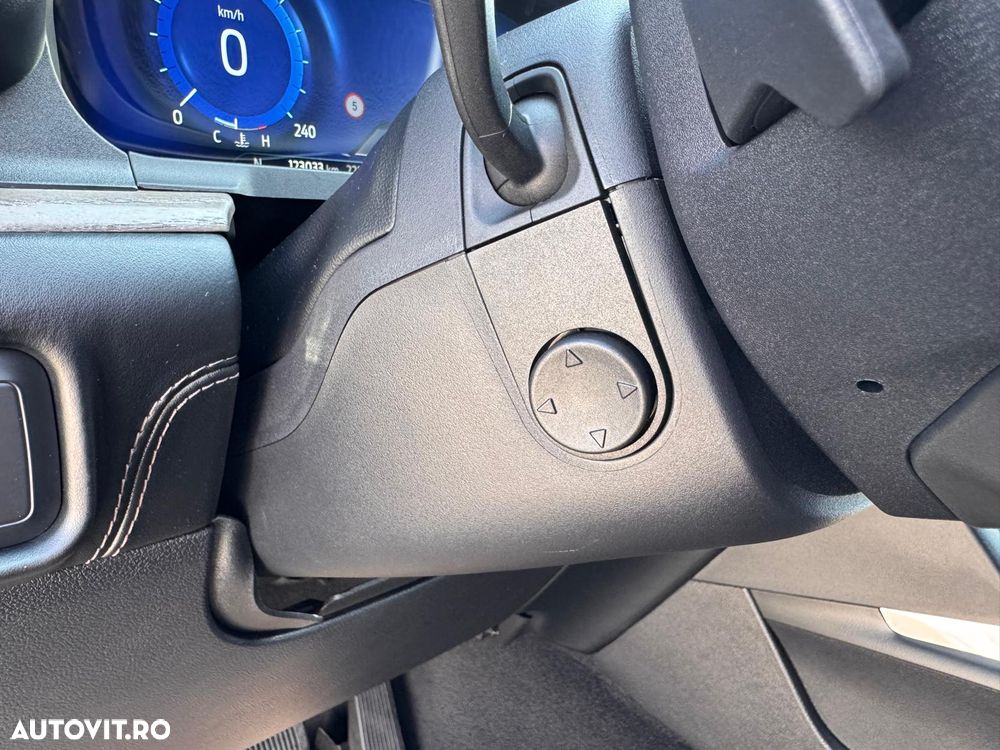 Ford Explorer EcoBoost Plug-in Hybrid PLATINUM - 30