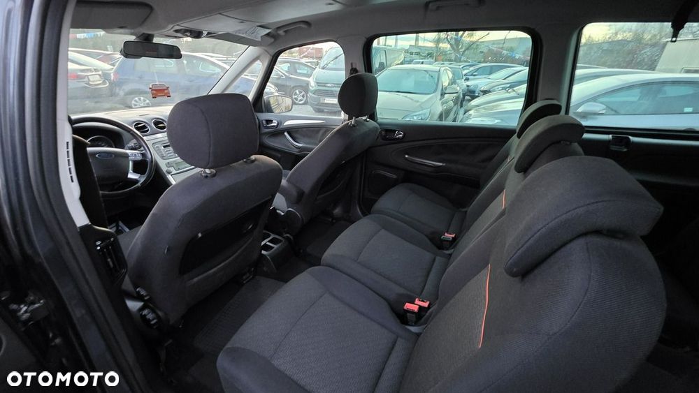 Ford Galaxy - 22