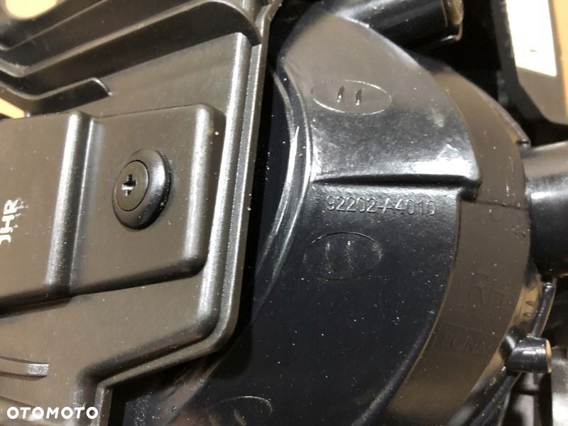 Halogen DRL Led KIA CARENS 2014 Prawy 92202-A4010 - 4