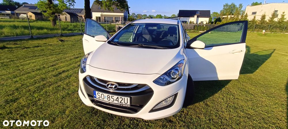 Hyundai i30 1.6 Classic + - 8