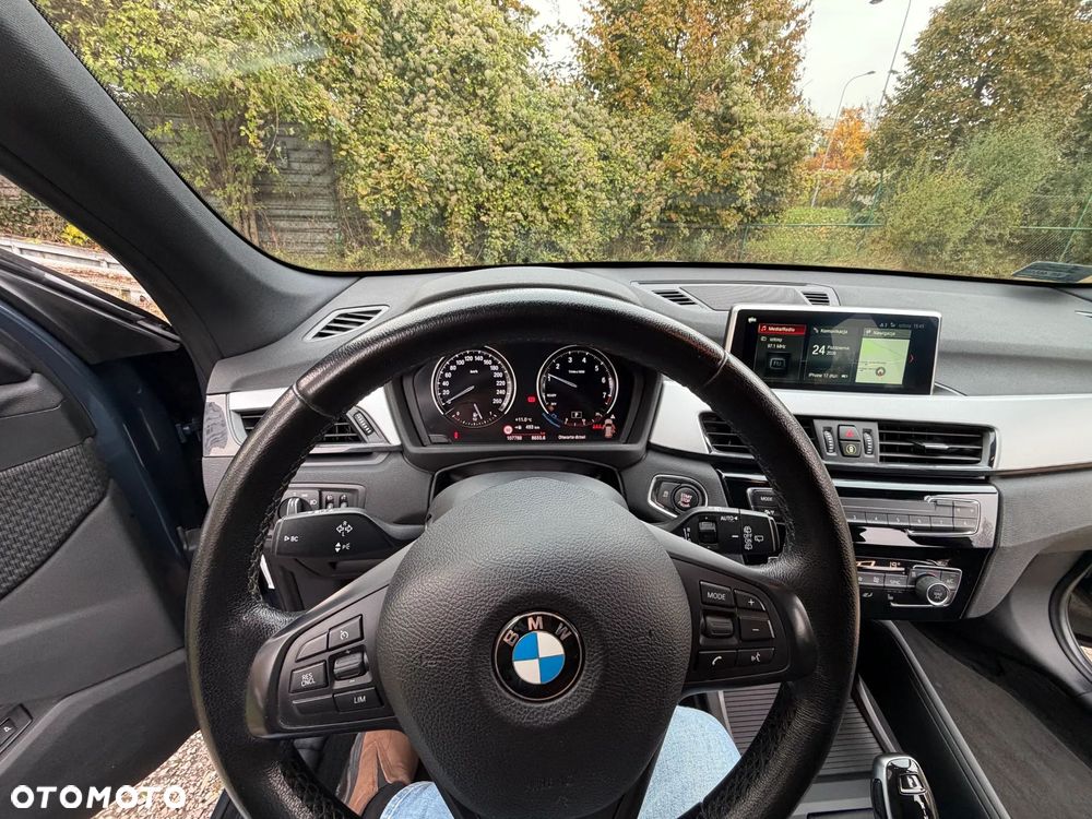 BMW X1 xDrive20i Advantage - 12