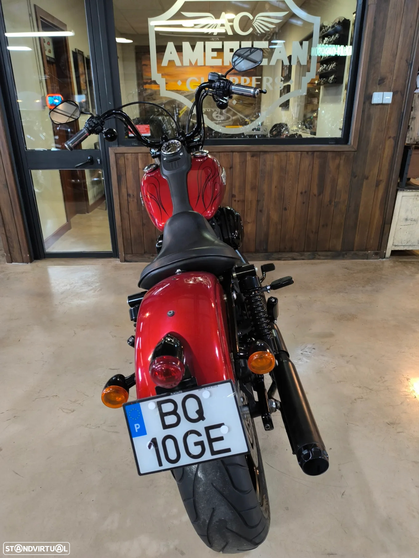 Harley-Davidson Dyna STREET BOB - 11