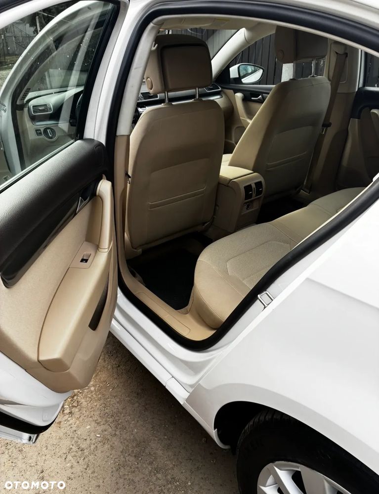 Volkswagen Passat 1.4 TSI BMT Comfortline - 14