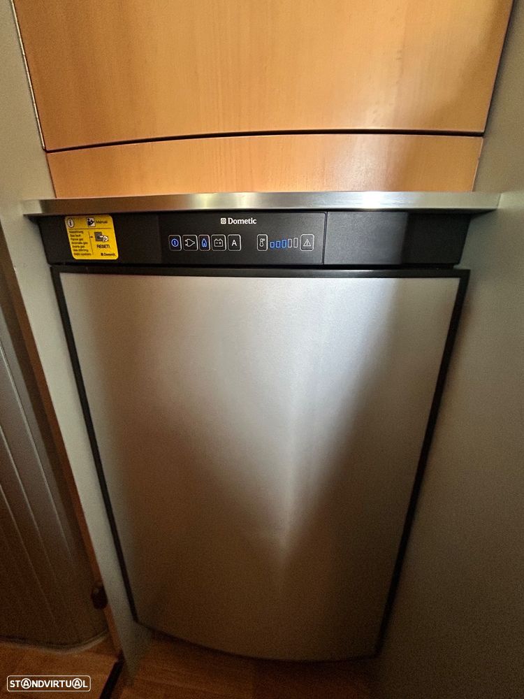 Peugeot Boxer 2.0 BLUE HDI - 23