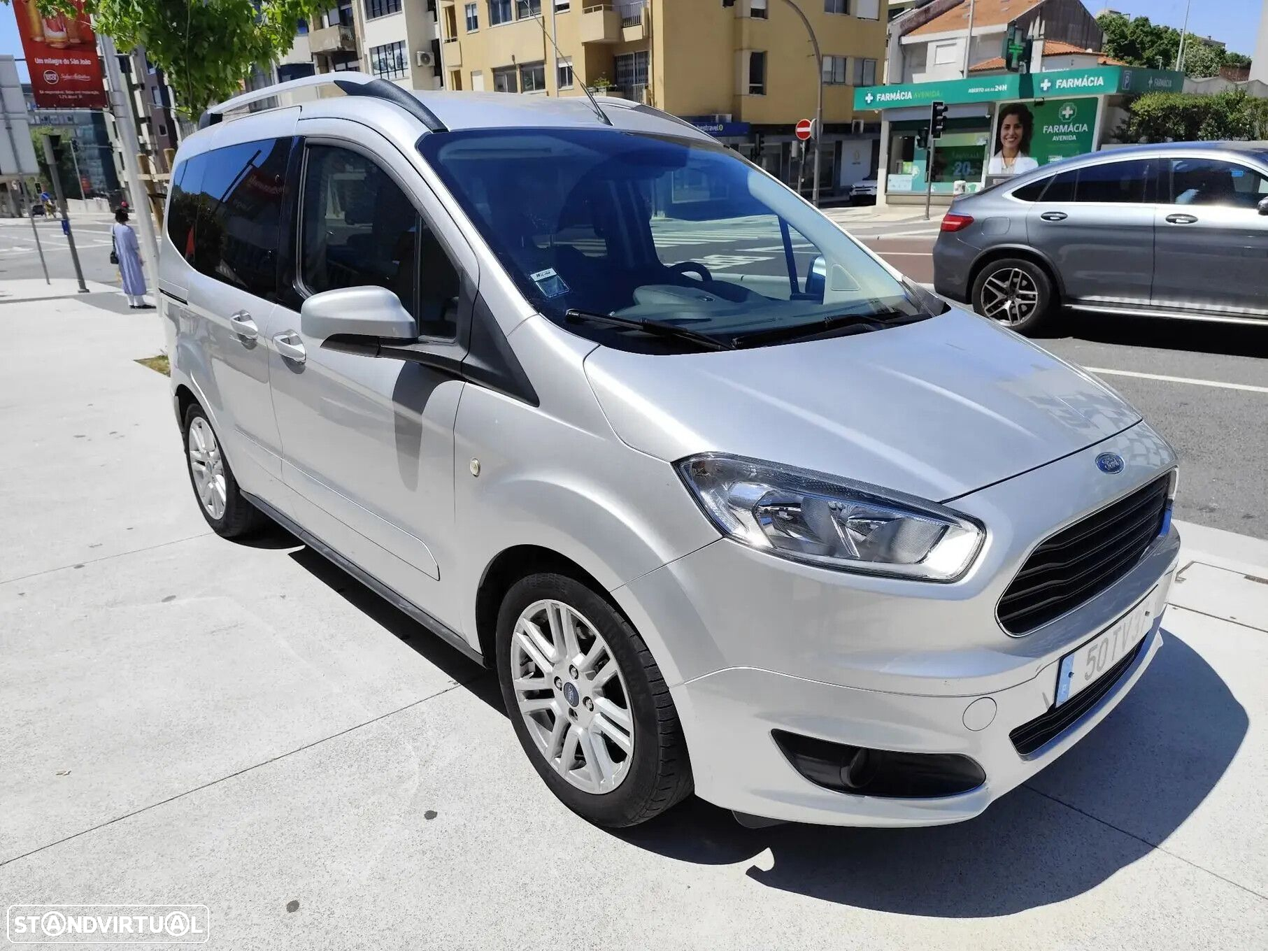 Ford Tourneo Courier 1.0 EcoBoost Titanium - 8