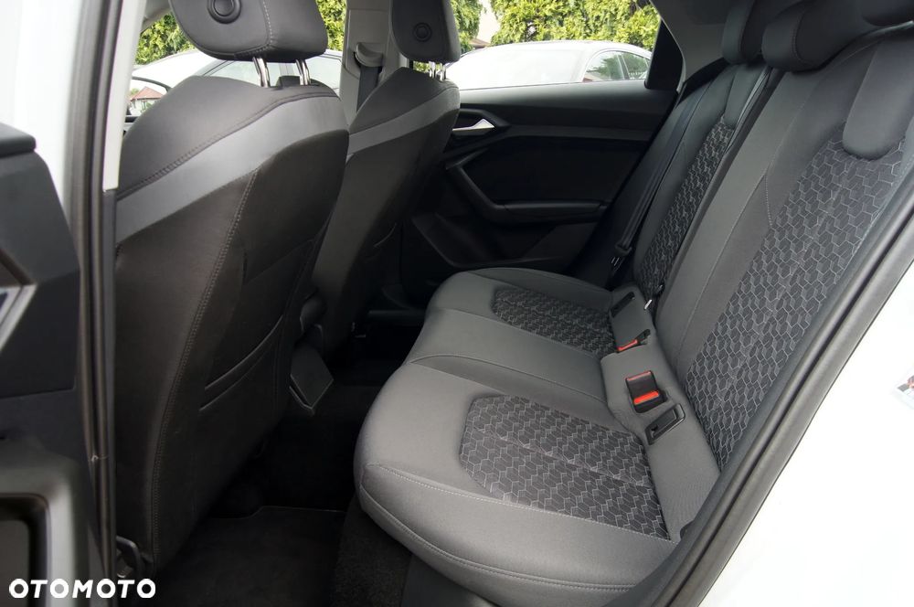 Audi A1 Sportback 25 TFSI advanced - 11