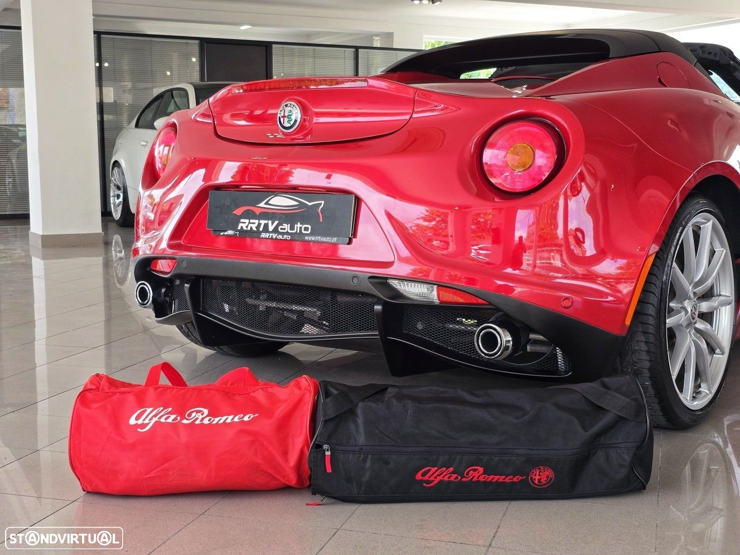 Alfa Romeo 4C Spider 1750 TBi - 8