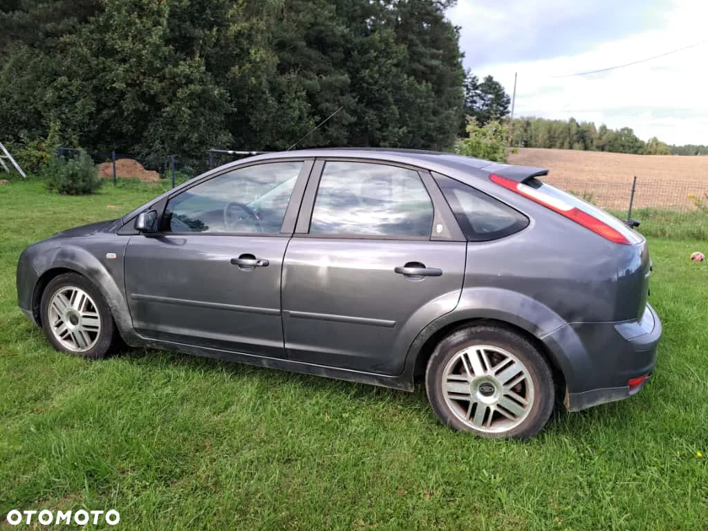 Ford Focus 1.8 TDCi Ghia - 3
