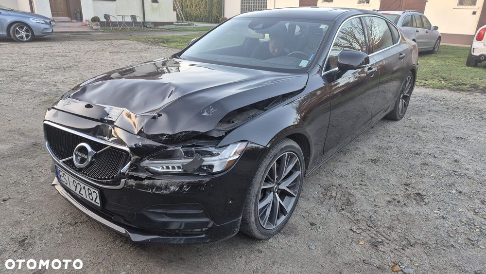 Volvo S90 - 2