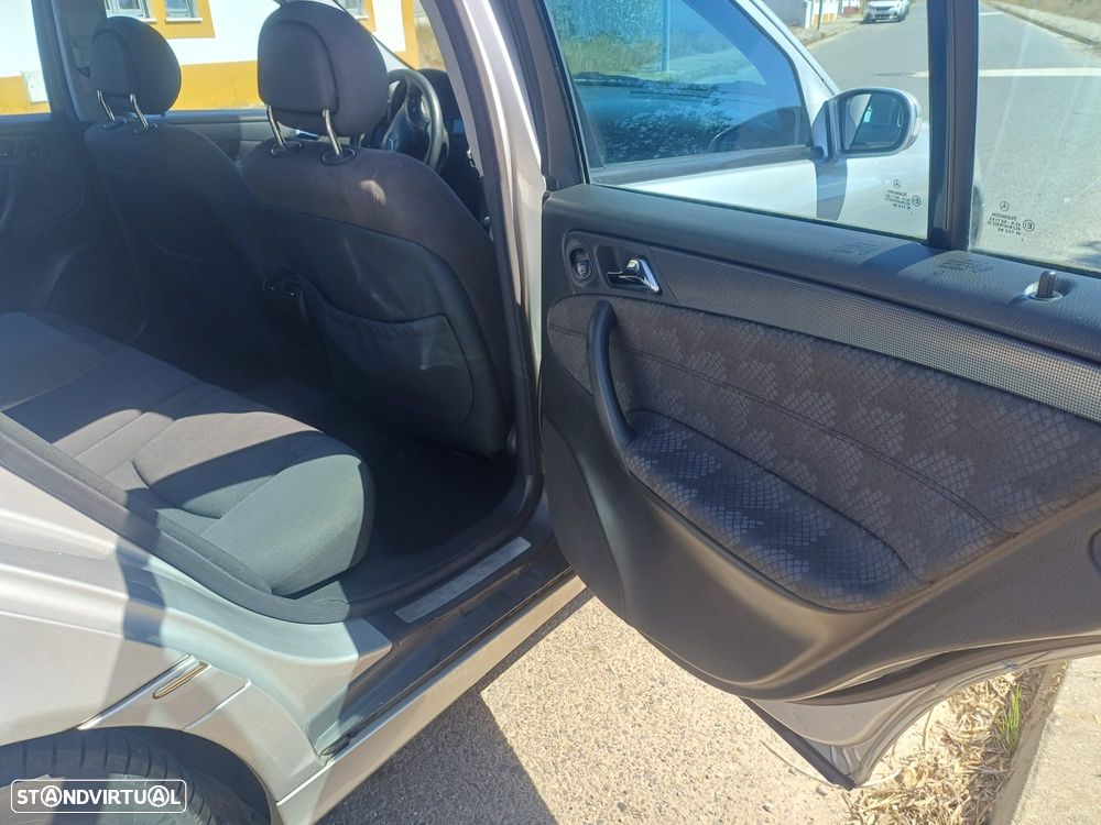 Mercedes-Benz C 220 - 14