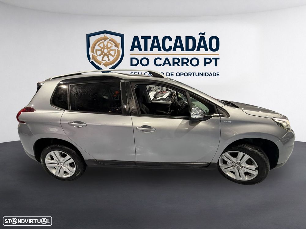 Peugeot 2008 - 8