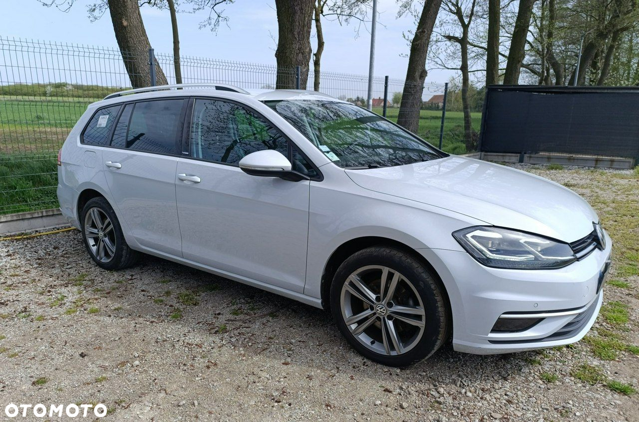 Volkswagen Golf - 27