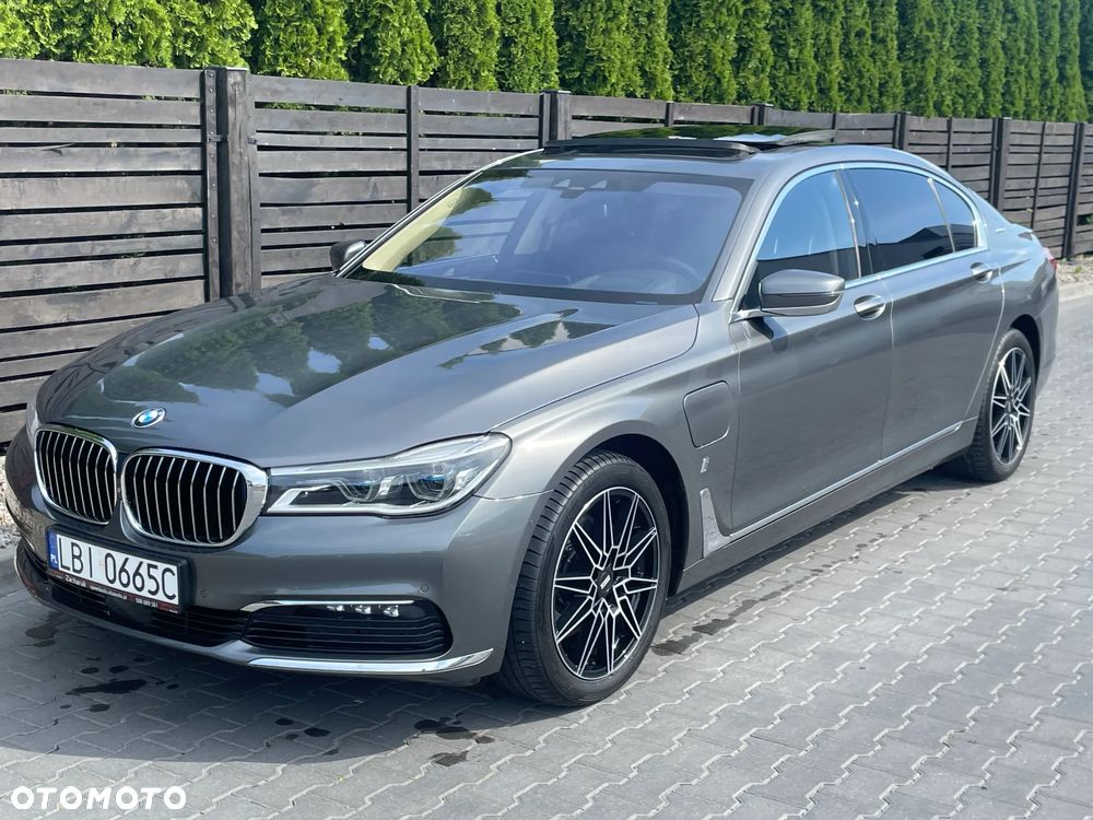 BMW Seria 7 740Le iPerformance - 1