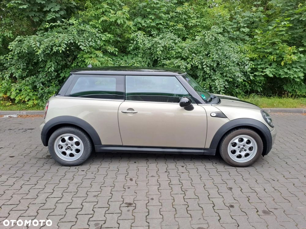 MINI Cooper 50 Mayfair - 3