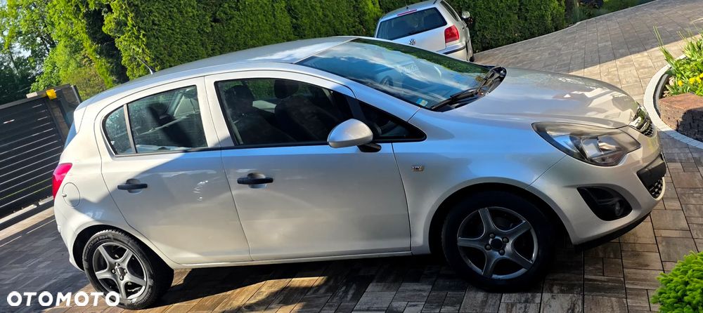 Opel Corsa 1.2 16V Essentia - 7
