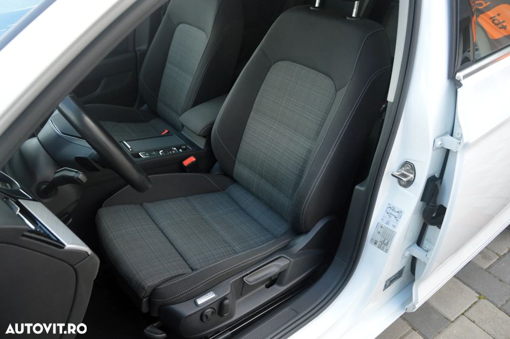 Volkswagen Passat 2.0 TDI DSG Comfortline - 25