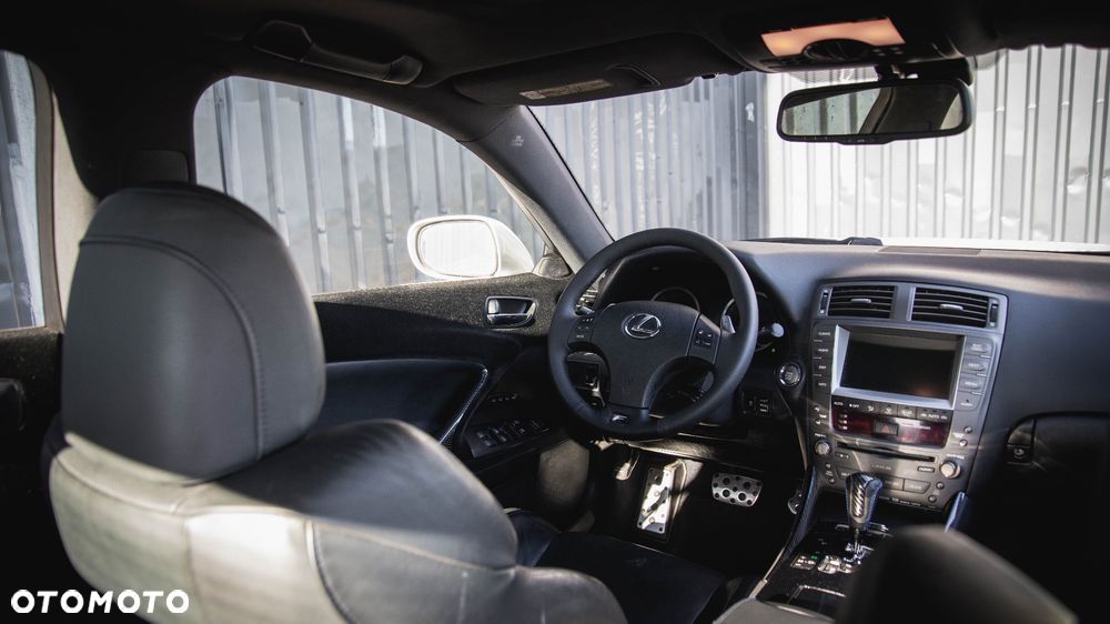 Lexus IS F Sport - 19