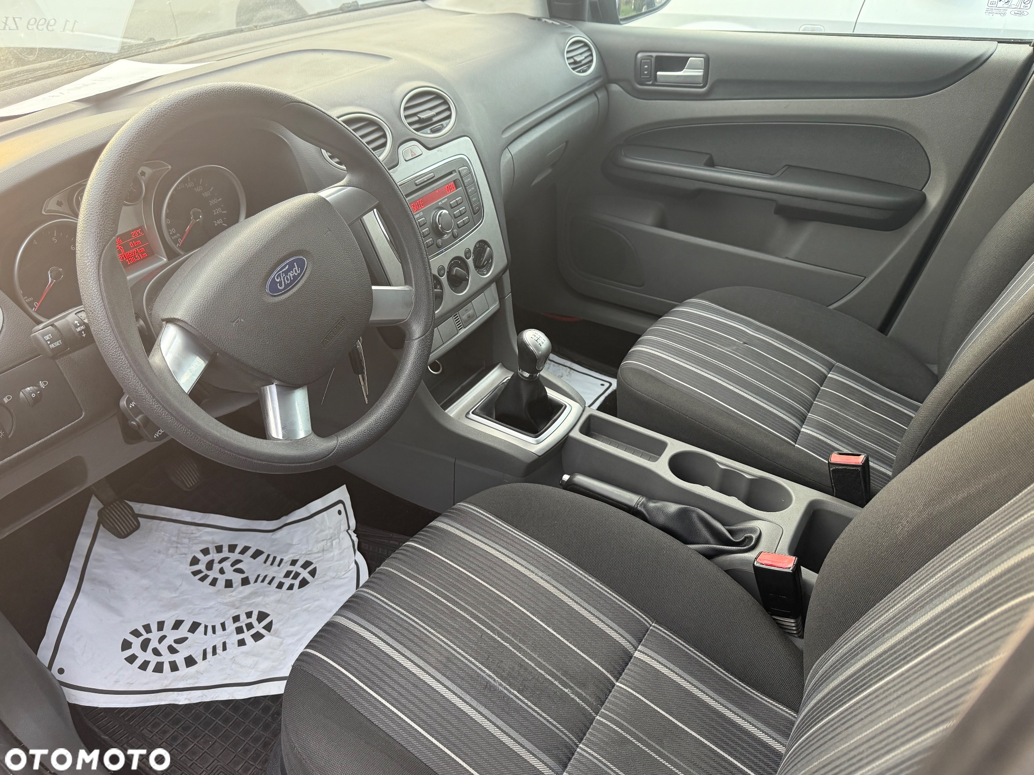 Ford Focus 1.6 16V Titanium - 34